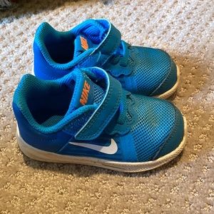 Worn Nike size 6c
